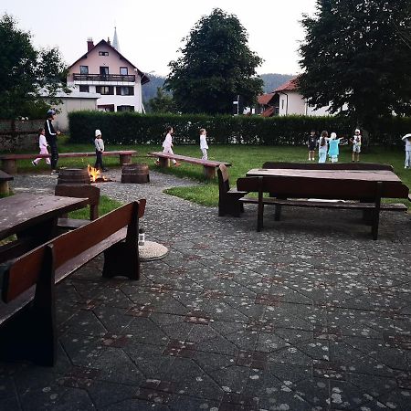 Fuzinarska Kuca Hotel Fužine Kültér fotó