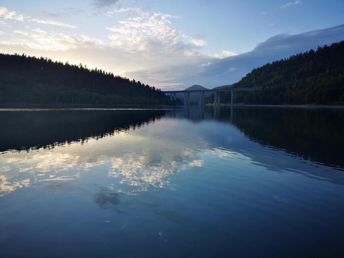 Fuzinarska Kuca Hotel Fužine Kültér fotó