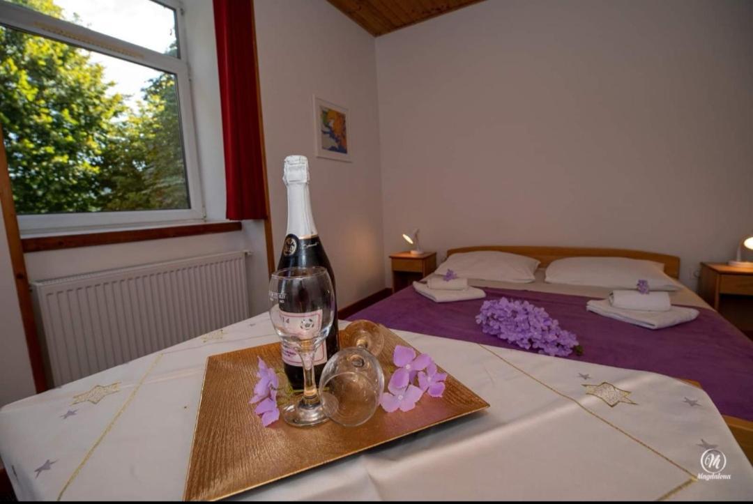 Fuzinarska Kuca Hotel Fužine Kültér fotó